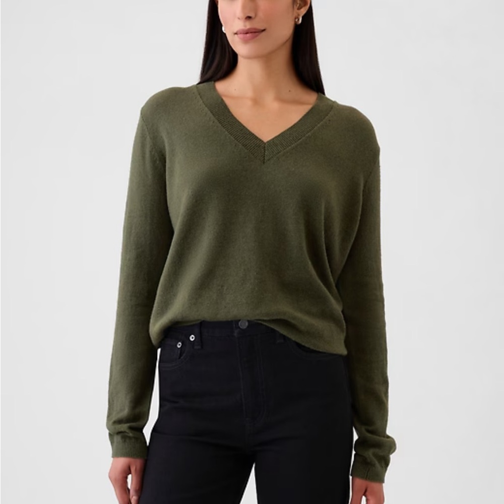 Gap Cashsoft Cashmere blend sweater